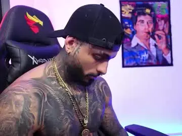 Chaturbate Free Porn Cam of logan_hugh8