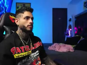 Chaturbate Sex Cam of logan_hugh8