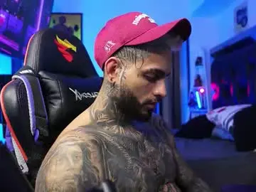 Chaturbate Best live sex cam show of logan_hugh8