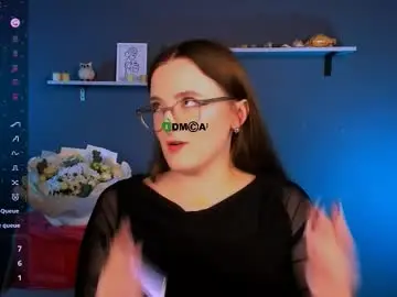 Chaturbate Best live sex cam show of luna_berryy