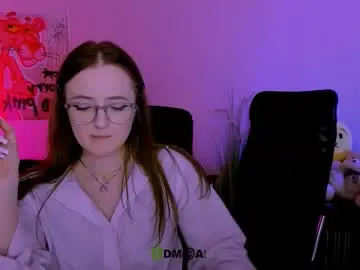 Chaturbate Live Sex Cam of luna_berryy