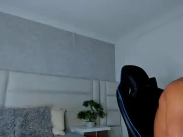 Chaturbate Live Sex Cam of michael_reinolds