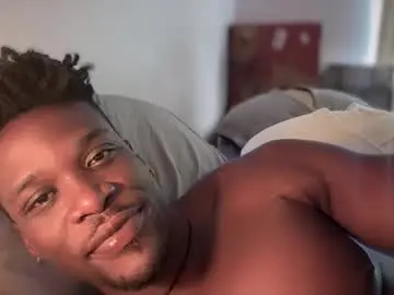 Chaturbate Live Sex Cam of mrdaddyblackni9e