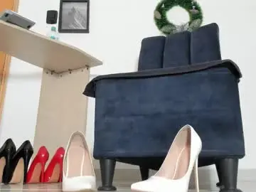 Chaturbate Free Live Porn of emely_garcia