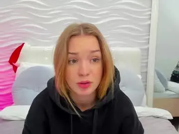 Chaturbate Live Sex Cam of ollyvirg