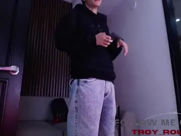 Chaturbate Live Sex Cam of troy_rouge