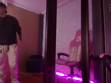 Chaturbate Watch Live Sex Cams of troy_rouge