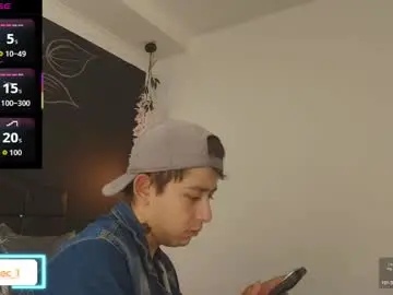 Chaturbate Live Sex of alecadrews_