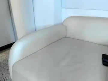 Chaturbate Live Sex Cam of briannaa_03