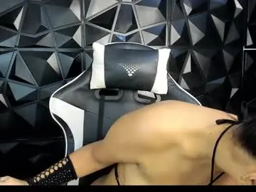 Chaturbate Best live sex cam show of heluehorny13