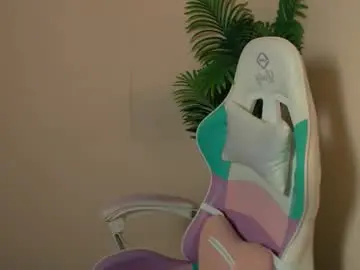 Chaturbate Free Live Porn of vivien_leight