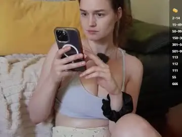 Chaturbate Live Sex Cam of bellebabyboo