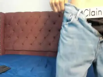 Chaturbate Live Porn of dady_show69