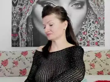 Chaturbate Free Live Porn of illegalbeauty87