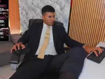 Chaturbate Live Porn of hiddenoffice