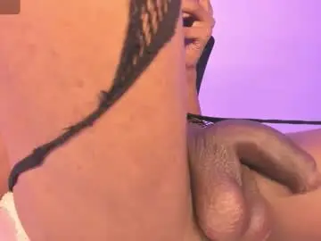 Chaturbate Best live sex cam show of mia_royal