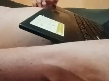 Chaturbate Live Sex Cam of fatcockdaddyy1975