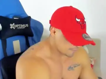 Chaturbate Live Sex Cam of iron_coleman