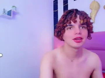 Chaturbate Best live sex cam show of skyee_angel