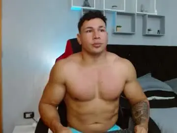 Chaturbate Live Sex Cam of tyler_hank1