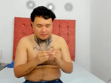 Chaturbate Best live sex cam show of beele_and_evie