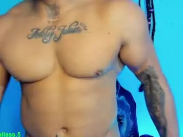 Chaturbate Best live sex cam show of damian_torner