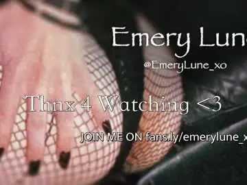 Chaturbate Live Sex Cam of emerylune_xo