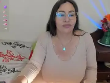 Chaturbate Sex Cam of esmeralda_milf1