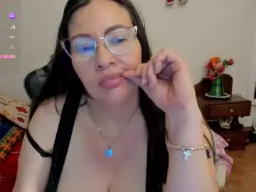 Chaturbate Best live sex cam show of esmeralda_milf1