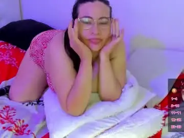 Chaturbate Free Porn Cam of esmeralda_milf1