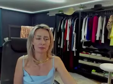 Chaturbate Free Porn Cam of julia__cherry_