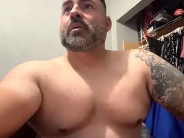 Chaturbate Nude Webcam of suavecito67