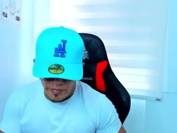 Chaturbate Sex Cam of tom_kingfit