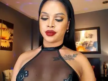 Chaturbate Live Sex Cam of urmajestytyra