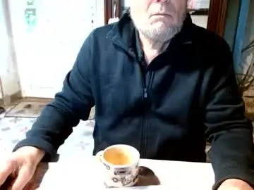 _123_voyeur_ from chaturbate