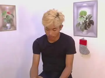 Chaturbate Free Live Porn of urasian_jomarie