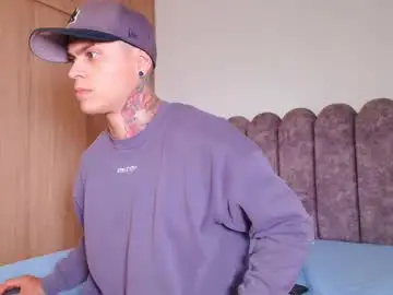 Chaturbate Live Porn of marko_toro__