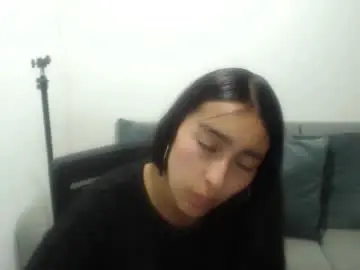 Chaturbate Free Porn Cam of queenbyte_18