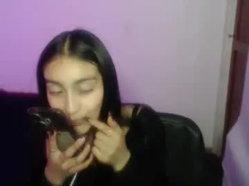 Chaturbate Live Sex of queenbyte_18
