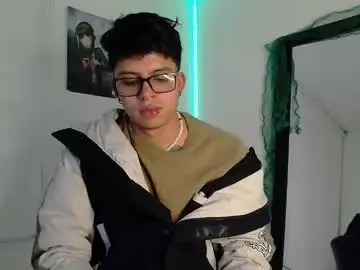 Chaturbate Adult Webcams of derek_moon04