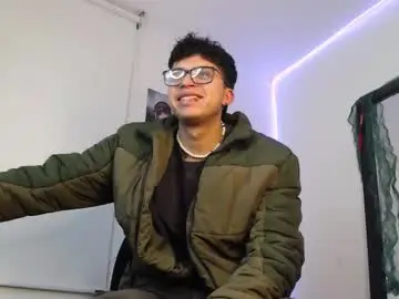 Chaturbate Adult Webcams of derek_moon04