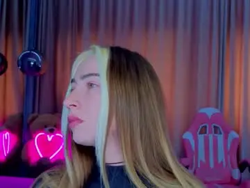 reina_cummings from chaturbate