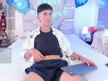 Chaturbate Free Live Porn of thayler_jones