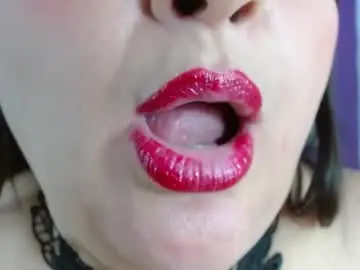 Chaturbate Free Porn Cam of kerly_doll