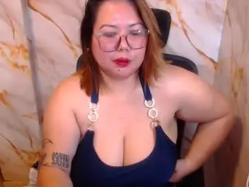 Chaturbate Live Porn of bigtitshotmom