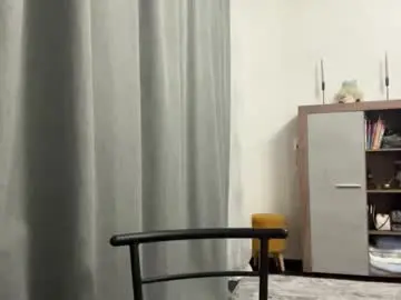 blondie_xoxoxo from chaturbate