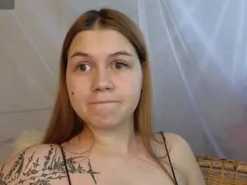 harrieteasley from chaturbate