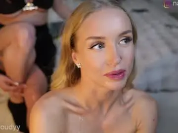 Chaturbate Adult Webcams of mia_cloudy