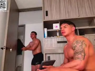 Chaturbate Adult Webcam of oskar_ford21