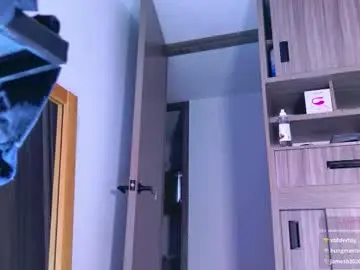 Chaturbate Best live sex cam show of oskar_ford21